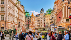 Österreich Wien Fußgängerzone iStock Vitaly Edush.jpg